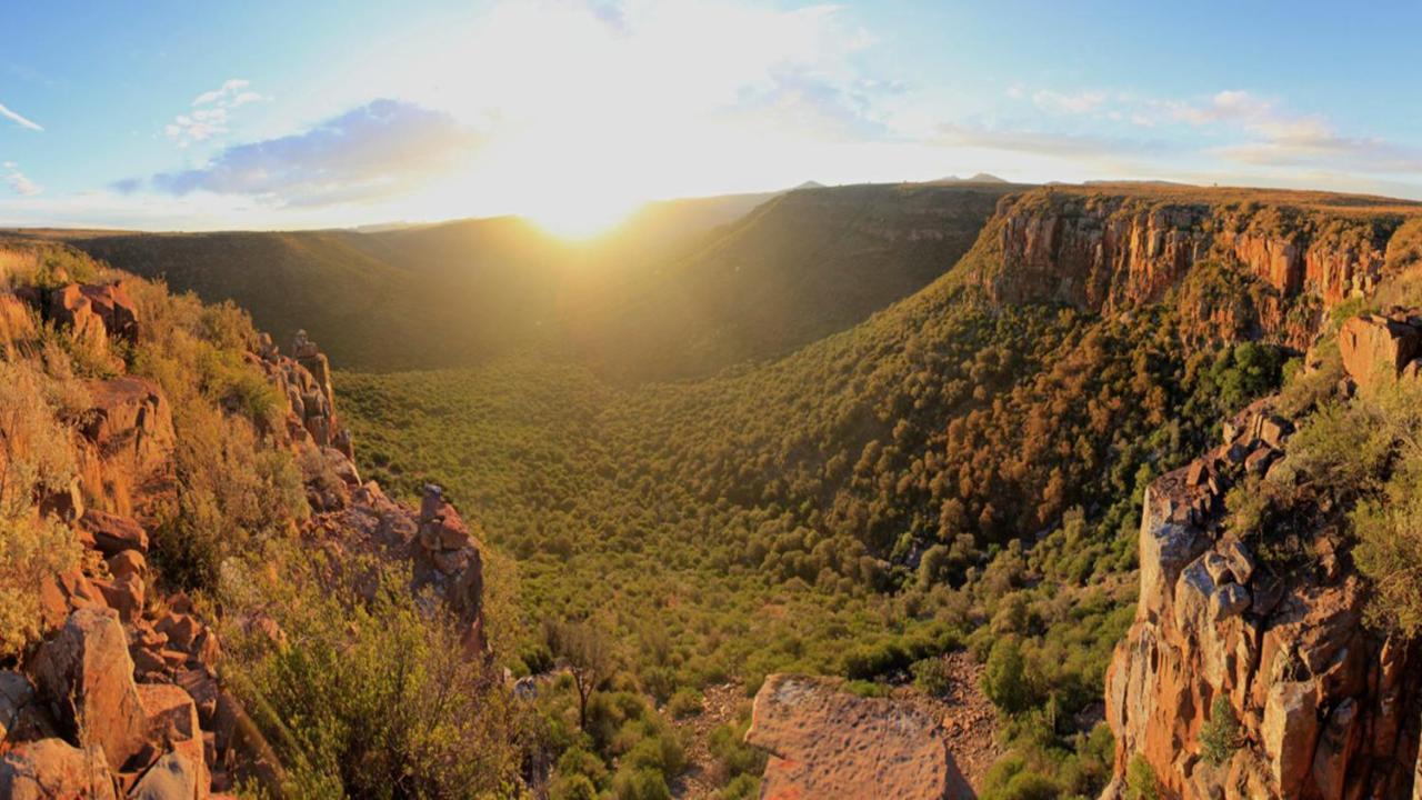Mount Camdeboo Private Game Reserve By Newmark Храфф-Рейнет Экстерьер фото